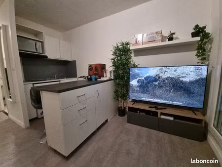 studio meublé tout équipé avec balcon et parking – drancy