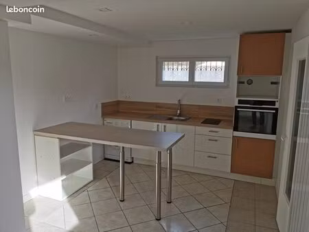 t2 meublé 30m² en rdc d'une maison d'habitation