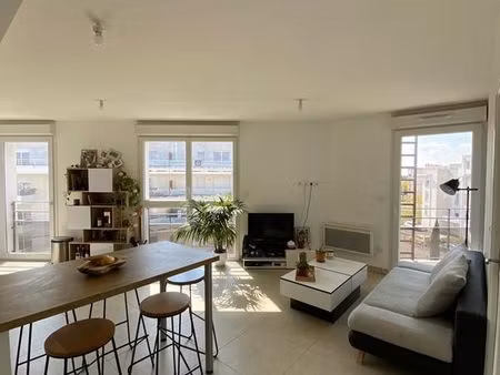 beau t2 dans residence securisee proche du centre ville de miramas