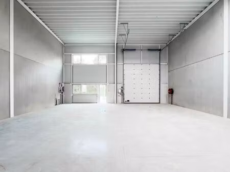 surface industrielle à louer à allée poulain 21 nivelles (vbe42615)