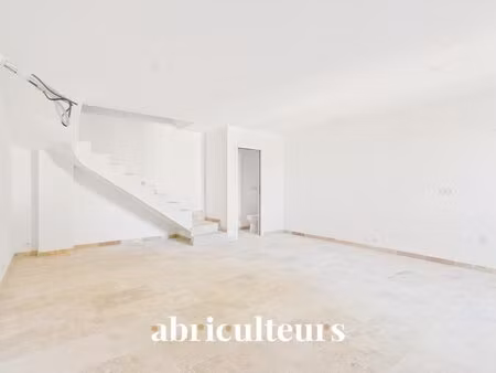 maison rénovée avec potentiel à lambesc – 3 chambres – parking privatif