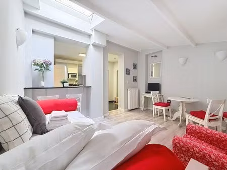 studio à louer   bruxelles (vbe42622)