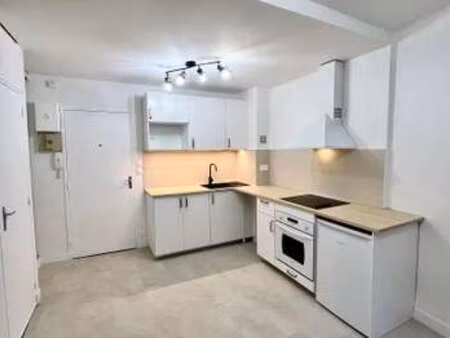 location appartement 2 pièces à nantes (44000) : à louer 2 pièces / 2915m² nantes