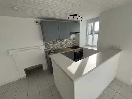 location appartement 3 pièces 41 m² à plouay (56240)  714 €