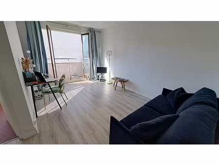 studio meublé avec ascenseur