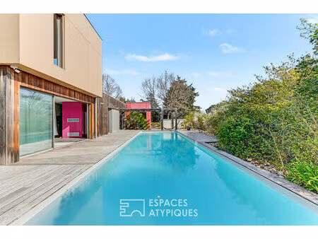 maison d'architecte avec vue et piscine sur les coteaux