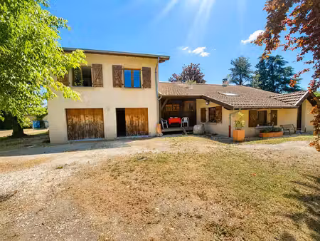 maison beaurepaire 7 pièce(s) 149m² avec 2 232m² de terrain