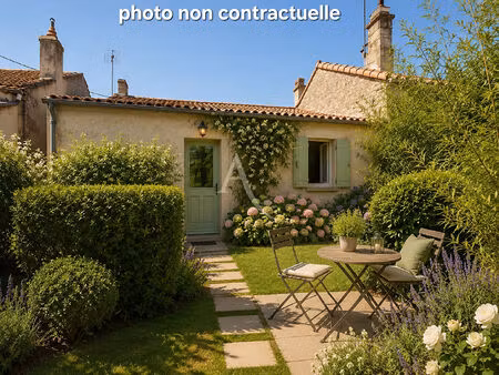 vente maison 3 pièces  50.00m²  saintes