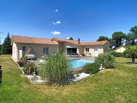maison veyrac 6 pièce(s) 136.34 m2