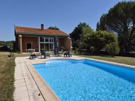 à vendre  castelnau-magnoac (hautes-pyrénées): villa d'architecte 4 chambres  espace de vi