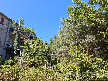 immeuble à vendre à la vernarède - 8 pièces  143 m²  terrain 1350 m²