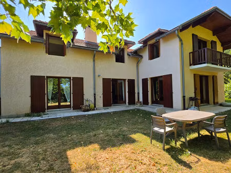 rare à gap propriété de 236m² sur 4 300m² de terrain