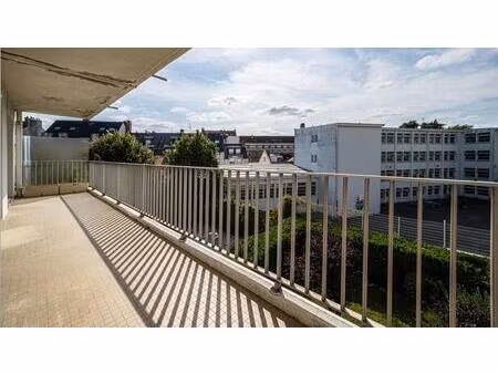 nantes centre-ville : t5 avec terrasse  cave et parking