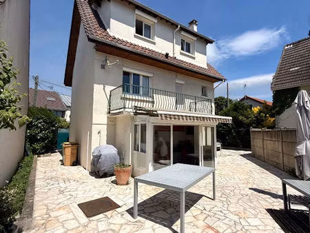 maison les pavillons sous bois 5 pièce(s) 132.22 m2