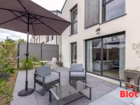 vente maison à montreuil-le-gast (35520) : à vendre / 130m² montreuil-le-gast