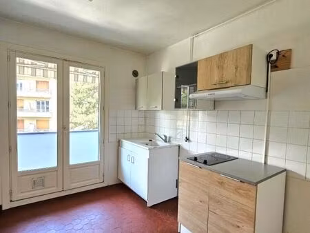 appartement 3 pièces 58 m²