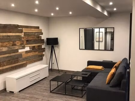 loft t3 meublé (108m2 au sol) + terrasse + 2 garages (secteur place jean jaurès préfecture