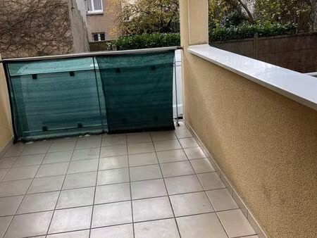 f2 meublé et garage au sablon