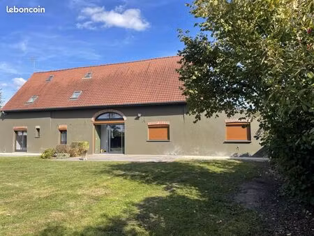 maison 7 pièces 233 m²