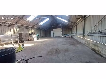 hangar de stockage