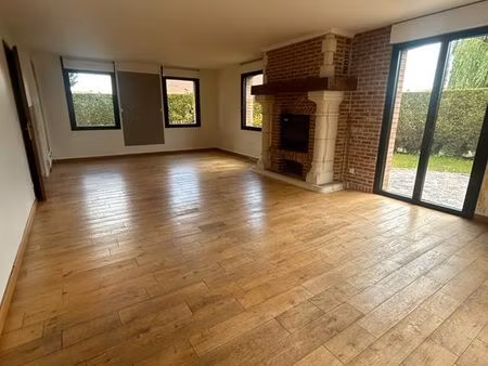 maison individuelle dans quartier résidentiel