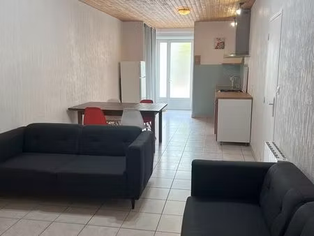 maison de ville avec exterieur