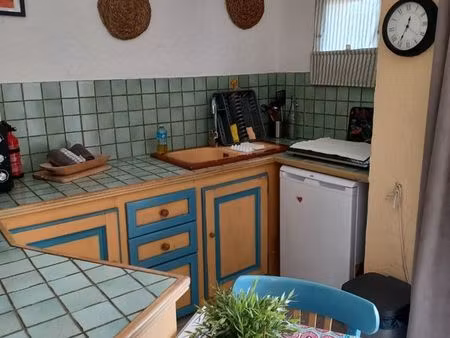 location studio meublé