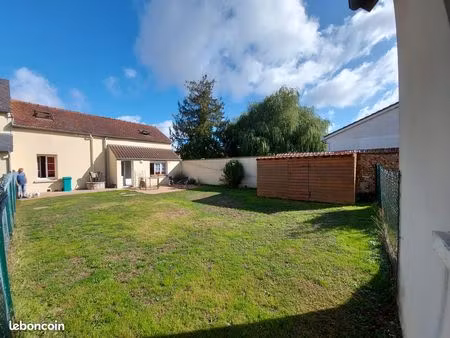 f2 bis avec jardin privé