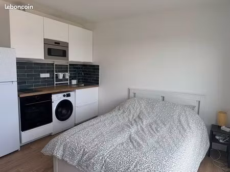 studio 27 m² entièrement rénové – première occupation – 950 cc
