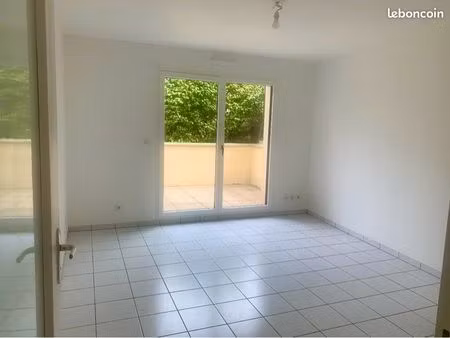 appartement t2 36m2 parc de procé + terrasse + parking sous-sol