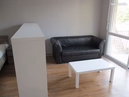 f1 meublé 26m² à deux pas du centre ville