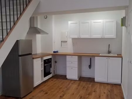 appartement t2 en duplex 37m2 avec petite cour et balcon
