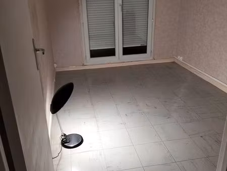chambre spacieuse et lumineuse