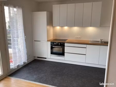 agréable t2 de 48 m2 angers quartier lafayette balcon parking