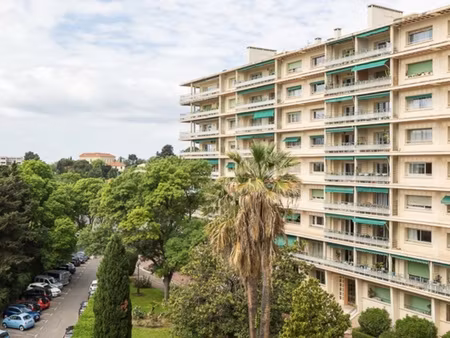 appartement 4 pièces - 138 m²