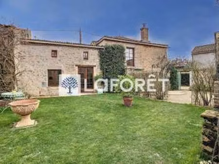 vente maison à airvault (79600) : à vendre / 96m² airvault
