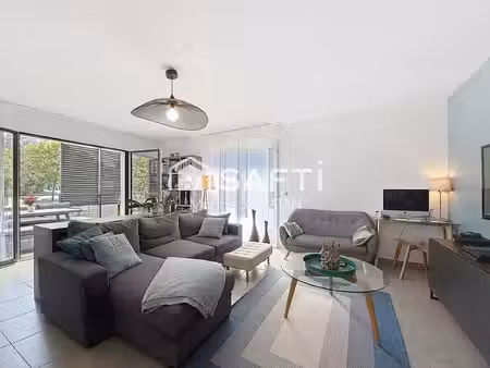 grand t5 de 118m2 - double garage - terrasse