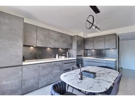 location meublée appartement 3 pièces 68 m² à messery (74140)  1 750 €