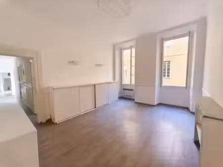 location locaux professionnels 5 pièces 88 m² à nice (06000)  nan €