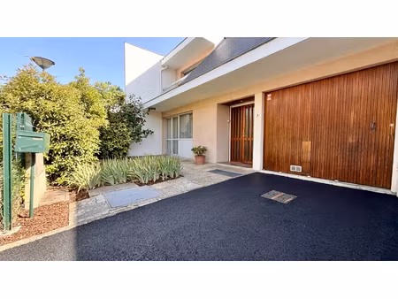 maison evry courcouronnes 8 pièce(s) 145 m2