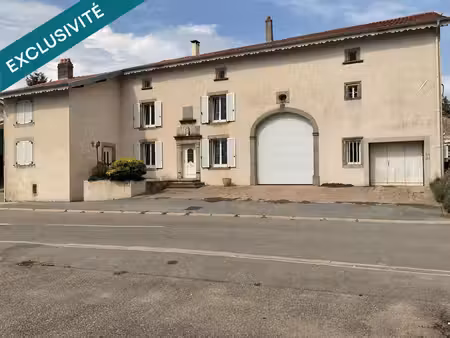 maison de caractère dpe d plus un appartement f3 indépendant de la maison.
