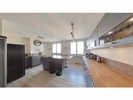 bel appartement f3 traversant avec garage