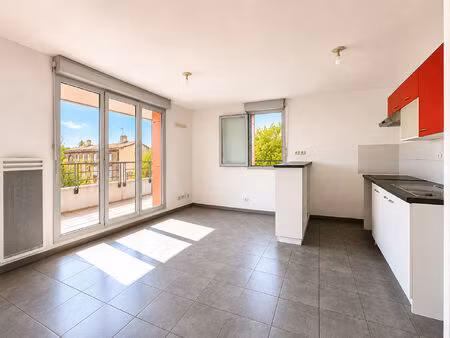 appartement toulouse t3 avec grande terrasse et parking
