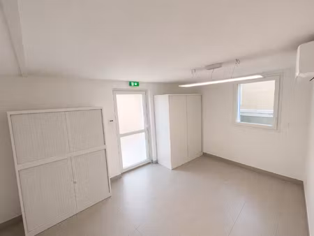 bureaux récents - 64m2 - toulon