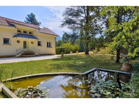 chasselay - limite limonest | maison familiale de 240 m² avec vue panoramique  piscine et 