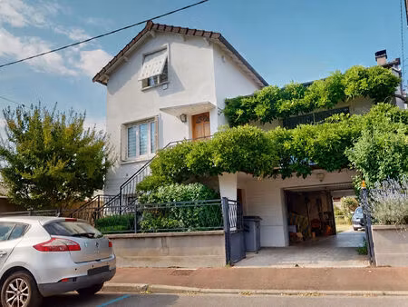 livry- gargan  maison familiale 5 pièces avec jardin et garage