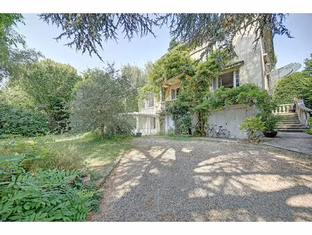 maison 10 pièce(s) 237 m2
