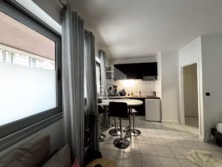 appartement 1 pièces 27 m² à louer paris 16e arrondissement 75116 ? | era immobilier