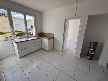 appartement 2 pièces 31 m² à louer poitiers 86000 ? | era immobilier