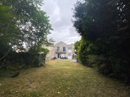 investissement à arnouville (95) - rue de la gironde - maison de 8 pièces de 190 m² sur pa